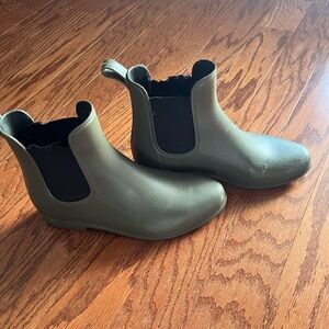 Chelsea Boots, Women’s, Size 8